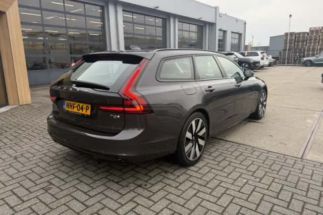 Volvo V90 (2025) thumbnail 5