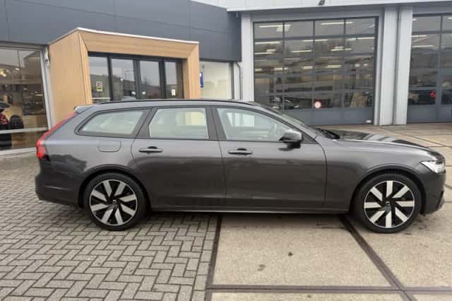 Volvo V90 (2025) thumbnail 6