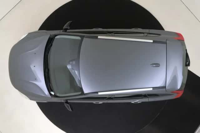 Volvo V40 Cross Country (2017) thumbnail 6