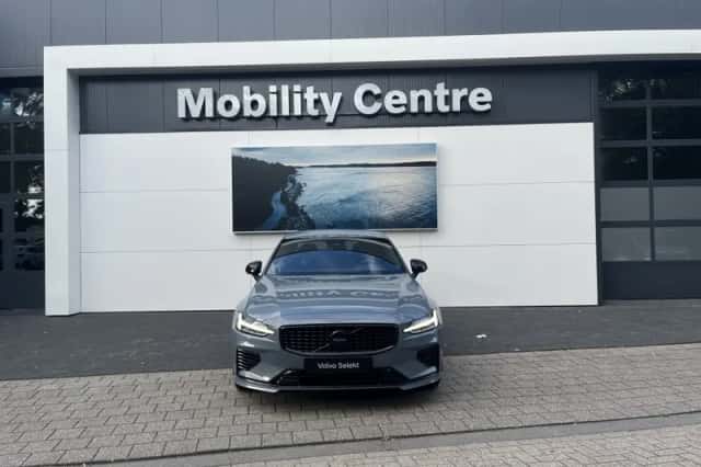 Volvo S60 (2023) thumbnail 2