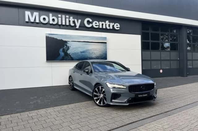 Volvo S60 (2023) thumbnail 3
