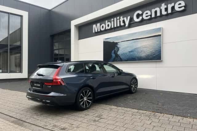 Volvo V60 (2025) thumbnail 4