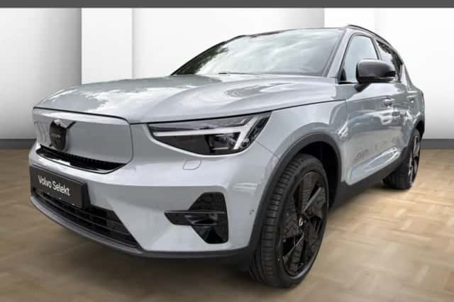 Volvo EX40 (2025) thumbnail 1