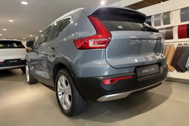 Volvo XC40 (2019) thumbnail 3