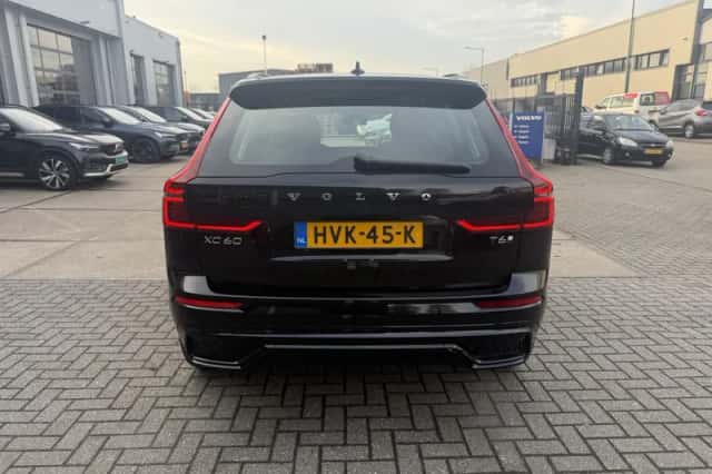 Volvo XC60 (2025) thumbnail 4