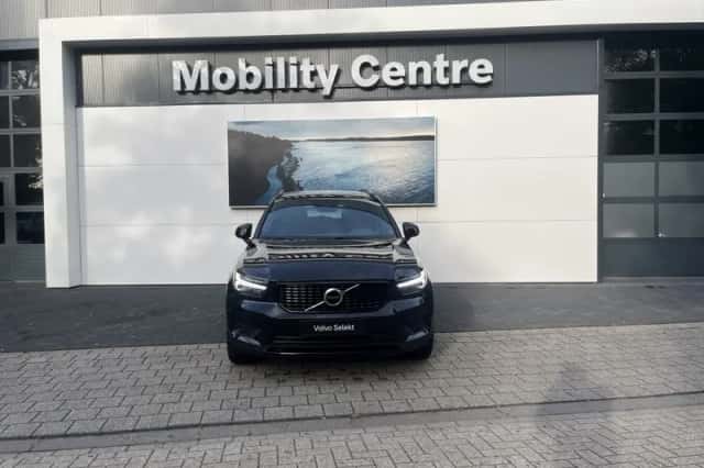 Volvo XC40 (2022) thumbnail 2