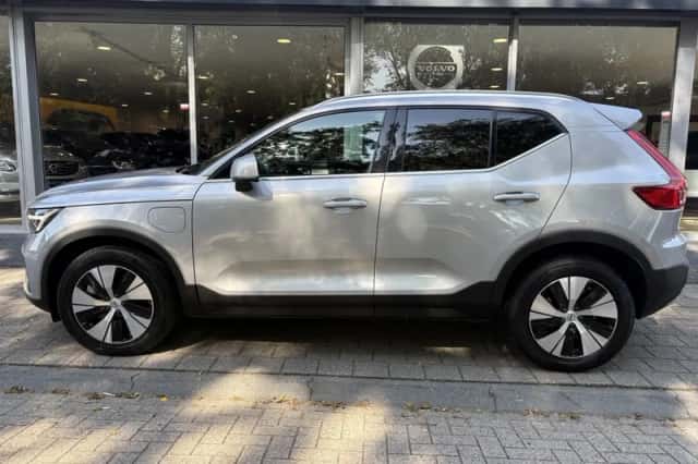 Volvo XC40 (2022) thumbnail 3
