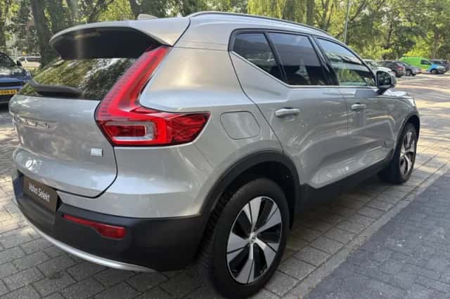 Volvo XC40 (2022) thumbnail 5