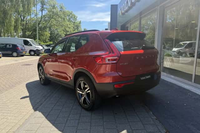 Volvo XC40 (2024) thumbnail 3