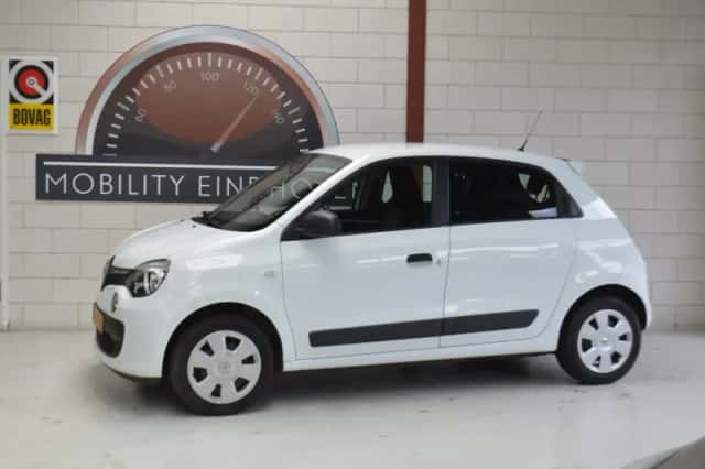 Renault Twingo (2015) thumbnail 2