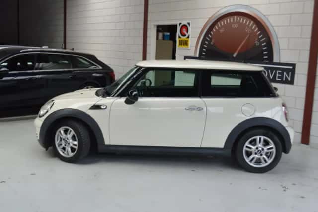 MINI One (2008) thumbnail 5