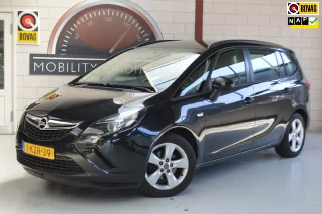 Opel Zafira (2013) thumbnail 1