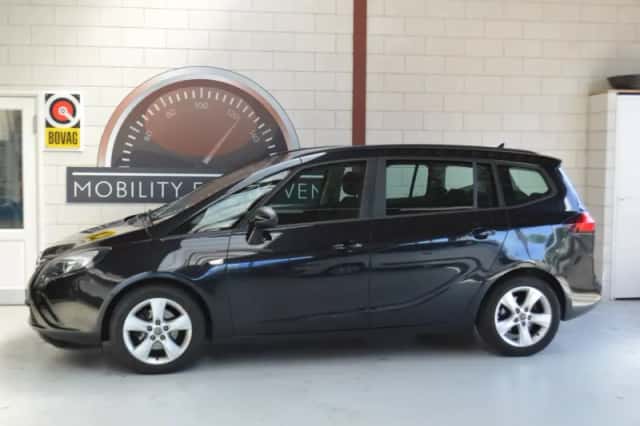 Opel Zafira (2013) thumbnail 2