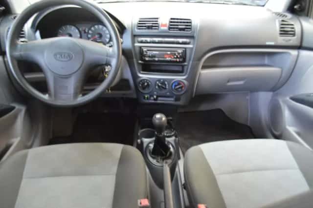 Kia Picanto (2005) thumbnail 3