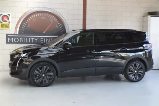 Peugeot 5008 (2021) thumbnail 2