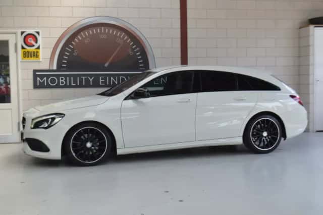 Mercedes-Benz CLA-Klasse (2016) thumbnail 2