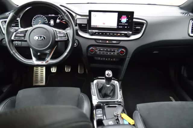 Kia ProCeed (2021) thumbnail 3