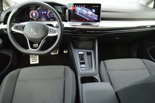 Volkswagen Golf (2025) thumbnail 3