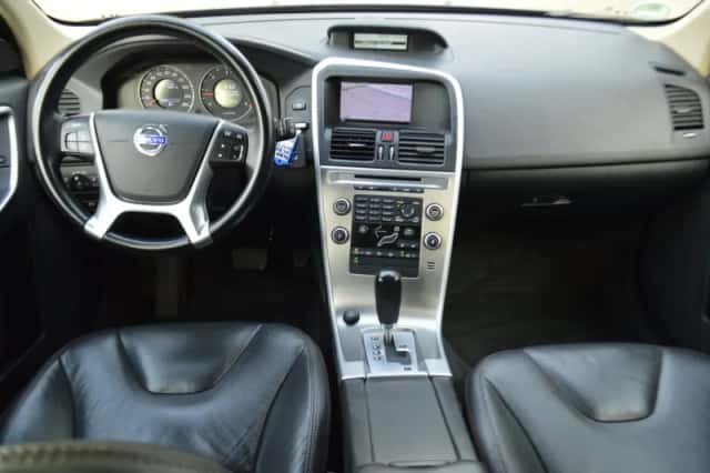Volvo XC60 (2010) thumbnail 3