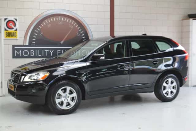 Volvo XC60 (2010) thumbnail 5