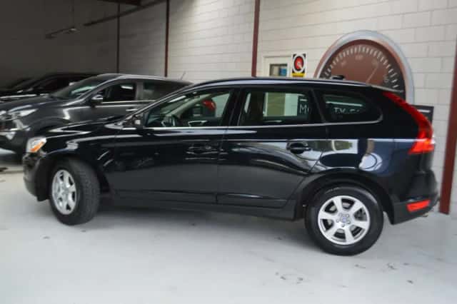 Volvo XC60 (2010) thumbnail 6
