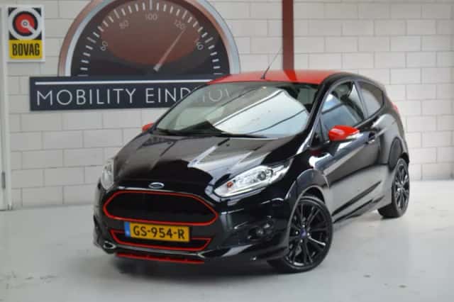 Ford Fiesta (2015) thumbnail 4