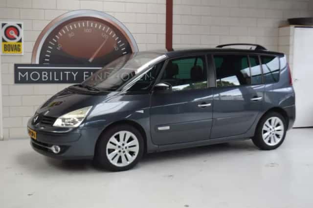 Renault Espace (2011) thumbnail 2