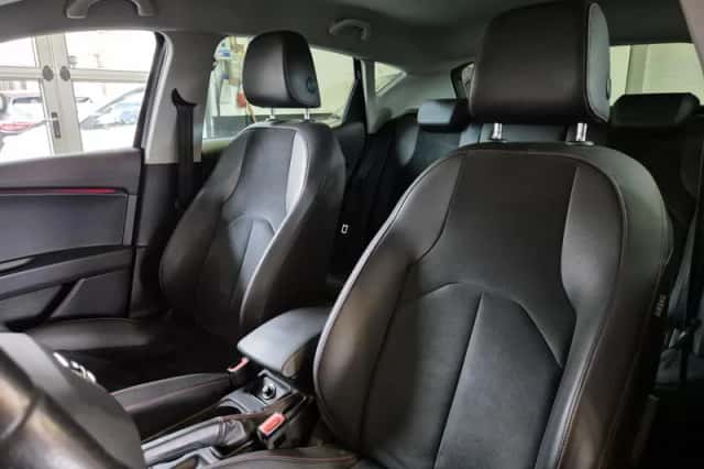 SEAT Leon (2014) thumbnail 3