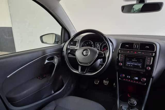 Volkswagen Polo (2017) thumbnail 6