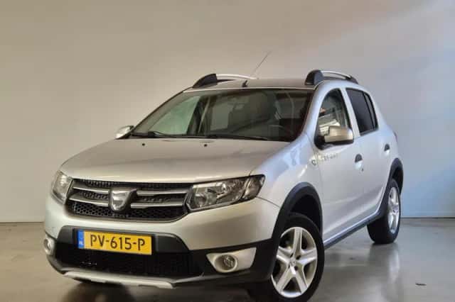 Dacia Sandero (2013) thumbnail 1