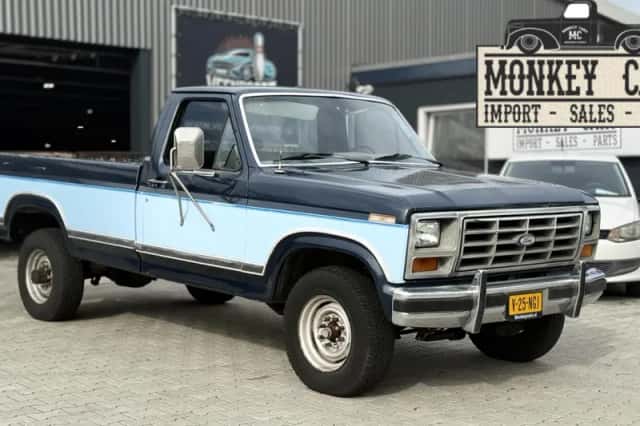 Ford F-250 (1986) thumbnail 1