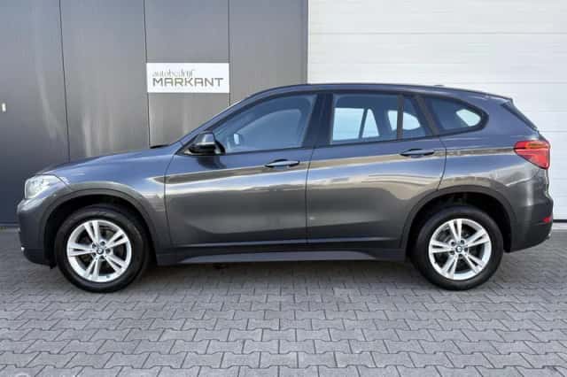 BMW X1 (2019) thumbnail 2