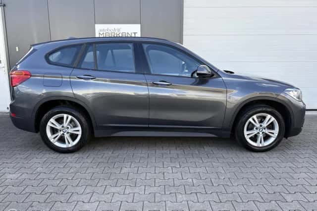 BMW X1 (2019) thumbnail 4