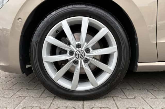 Volkswagen Golf Sportsvan (2014) thumbnail 3