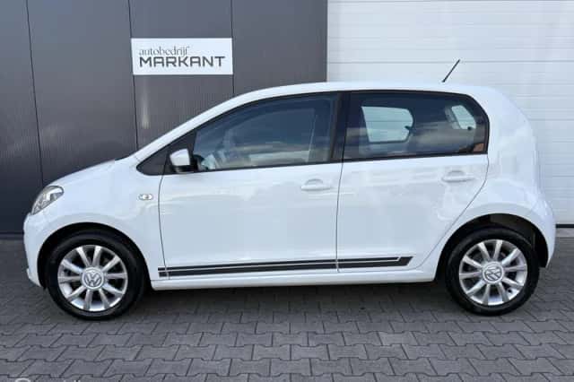 Volkswagen Up! (2016) thumbnail 2