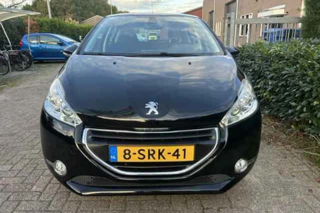 Peugeot 208 (2013) thumbnail 3