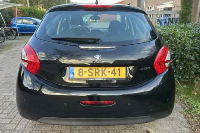 Peugeot 208 (2013) thumbnail 6