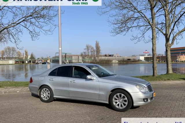 Mercedes-Benz E-Klasse (2007) thumbnail 4