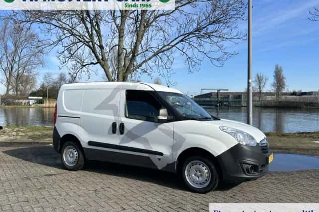 Opel Combo (2016) thumbnail 1