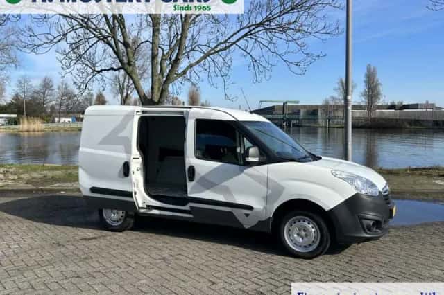 Opel Combo (2016) thumbnail 2