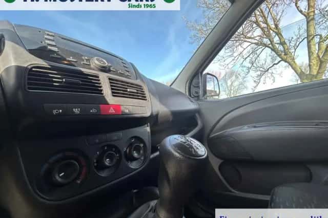 Opel Combo (2016) thumbnail 6