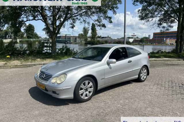 Mercedes-Benz C-Klasse (2004) thumbnail 1