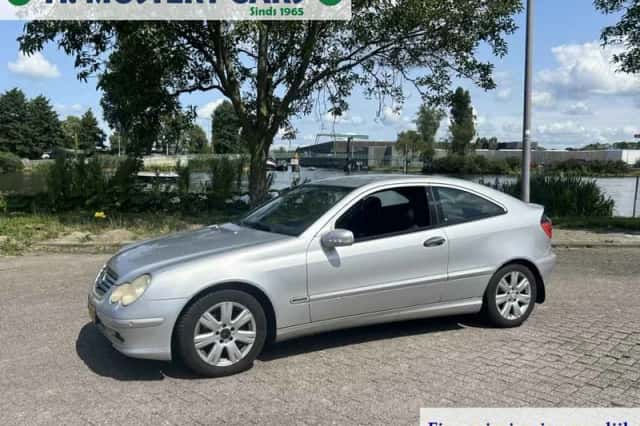 Mercedes-Benz C-Klasse (2004) thumbnail 2