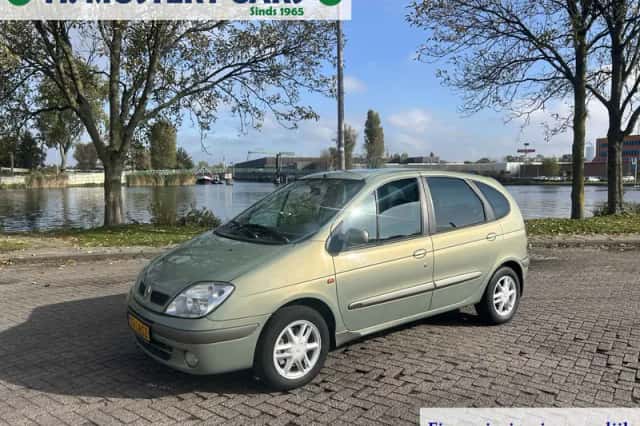 Renault Scénic (2003) thumbnail 1