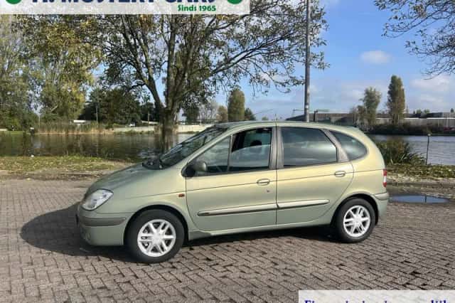 Renault Scénic (2003) thumbnail 2