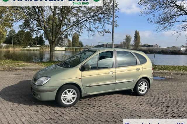 Renault Scénic (2003) thumbnail 4