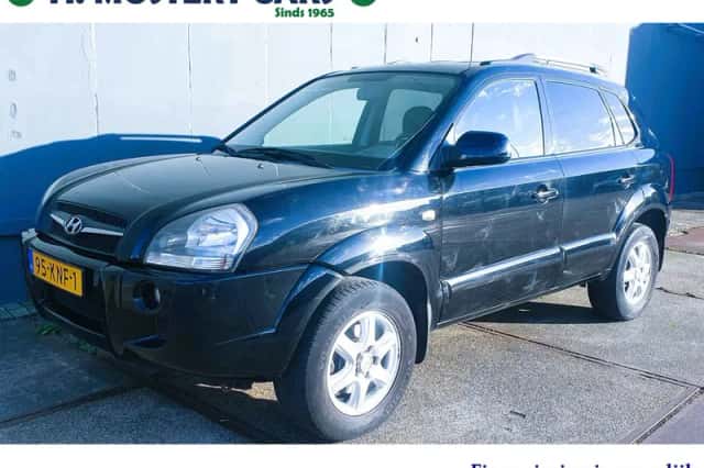 Hyundai Tucson (2010) thumbnail 1