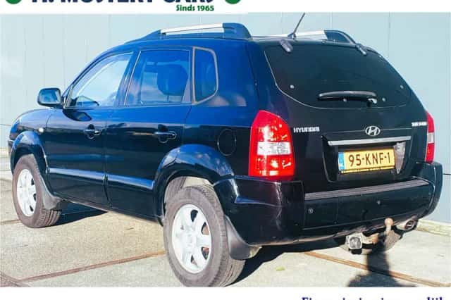 Hyundai Tucson (2010) thumbnail 3
