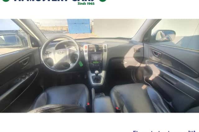 Hyundai Tucson (2010) thumbnail 6