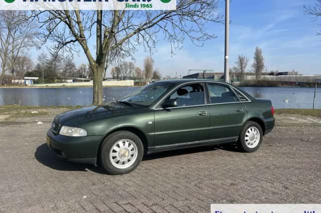 Audi A4 (1999) thumbnail 3